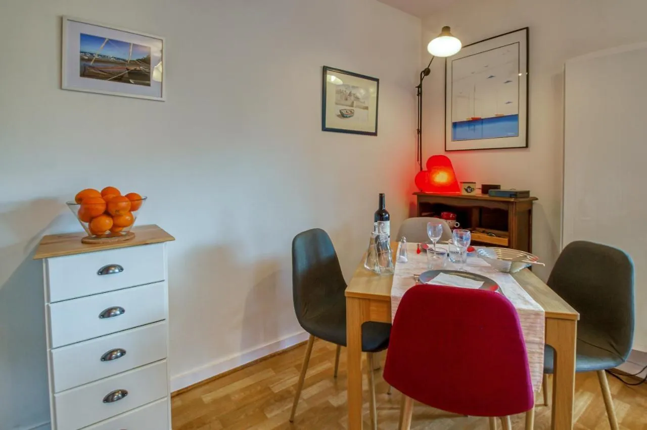 Apartment Les Grands Pins - Plage Du Val A 80 M - St Malo Rotheneuf Saint-Malo France