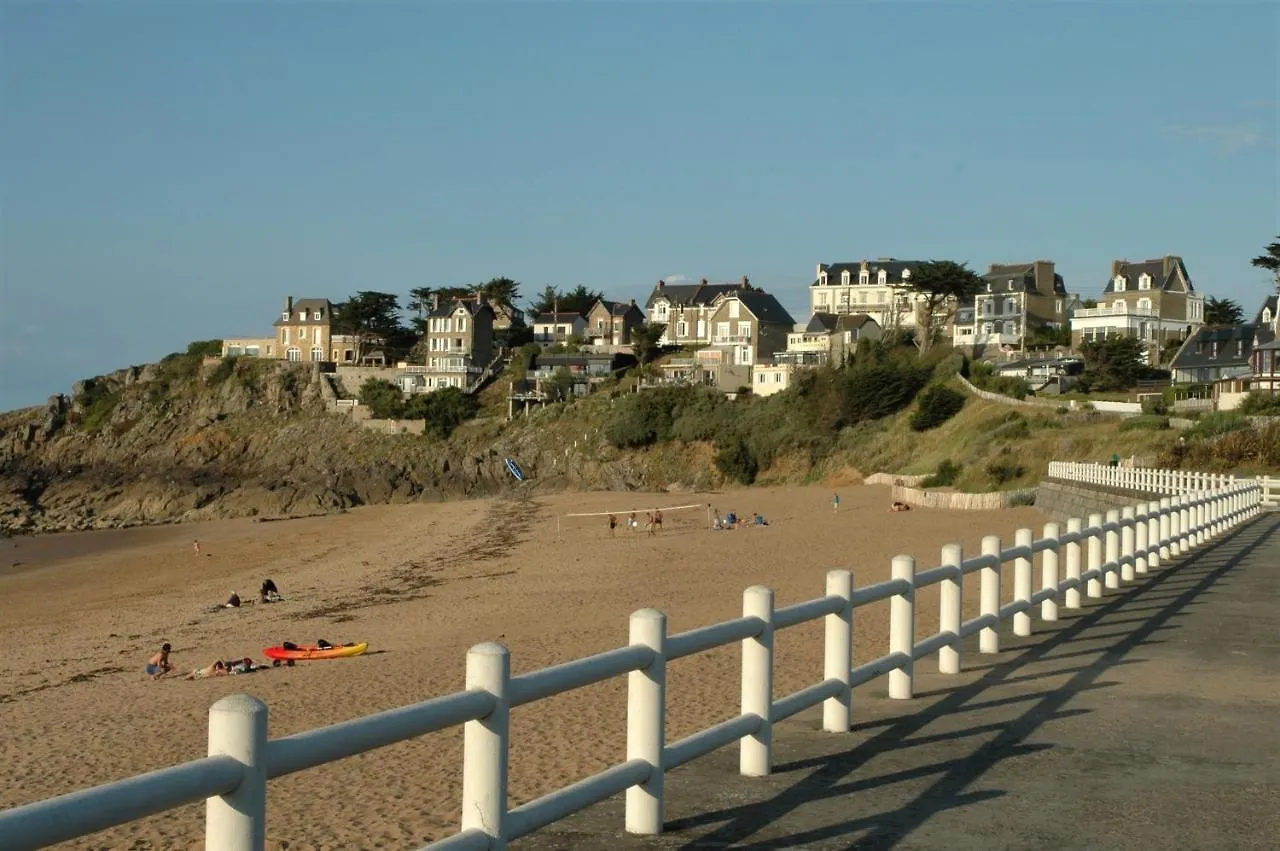 Les Grands Pins - Plage Du Val A 80 M - St Malo Rotheneuf Saint-Malo 0*,