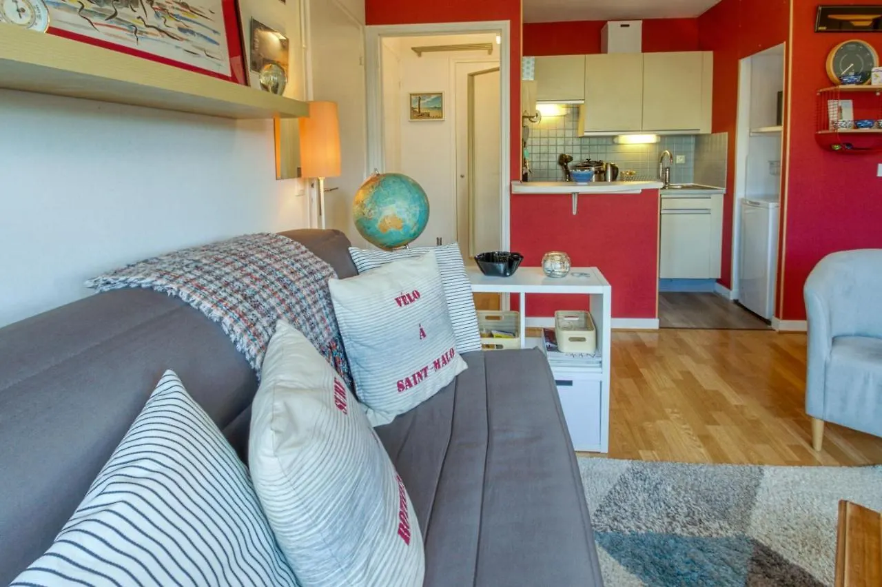 Apartment Les Grands Pins - Plage Du Val A 80 M - St Malo Rotheneuf Saint-Malo