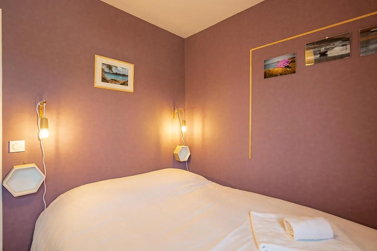 Apartment Les Grands Pins - Plage Du Val A 80 M - St Malo Rotheneuf Saint-Malo